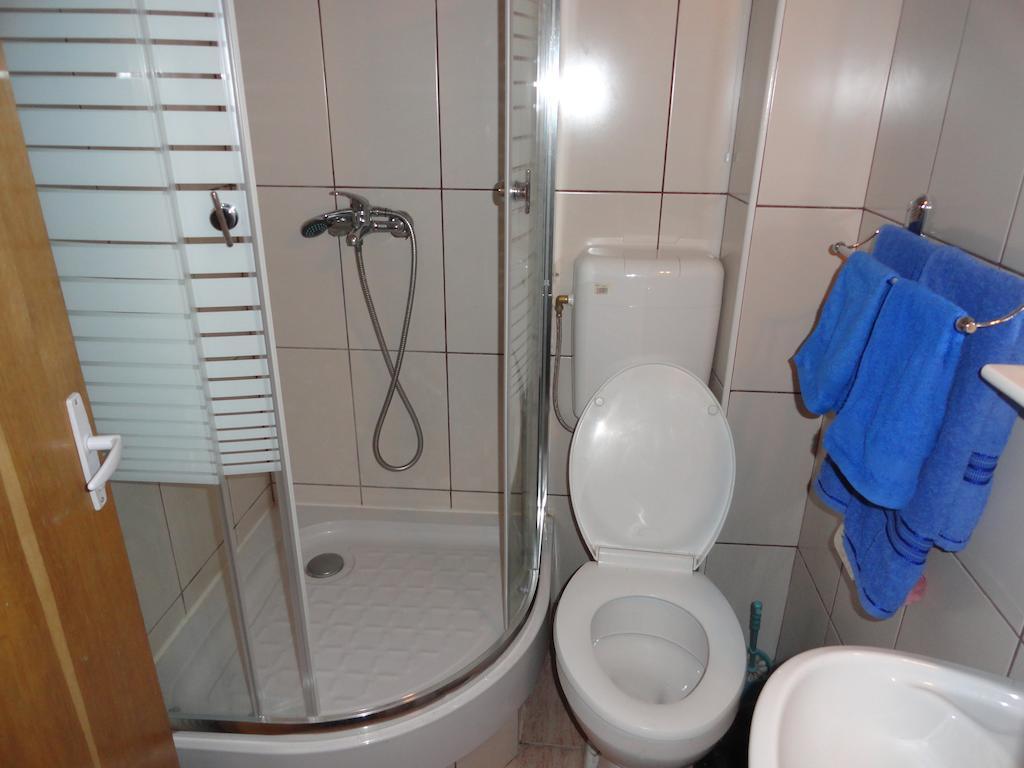 Pensiunea Mikelis International Otel Curtea de Argeş Oda fotoğraf